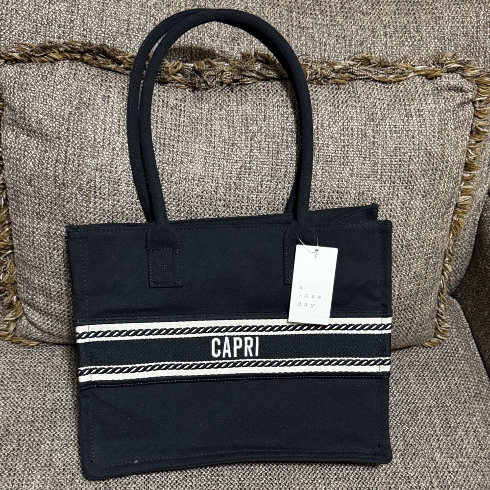 Black Capri Tote Bag